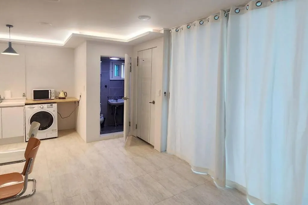 Apartamento C-5 White Linen House Seúl Corea del Sur