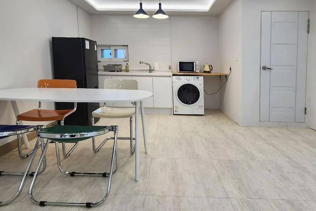 Apartamento C-5 White Linen House Seúl 0*,