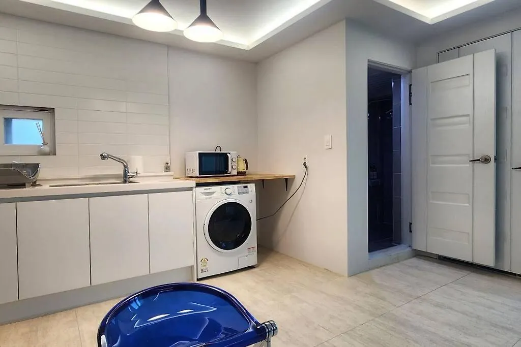 Apartamento C-5 White Linen House Seúl