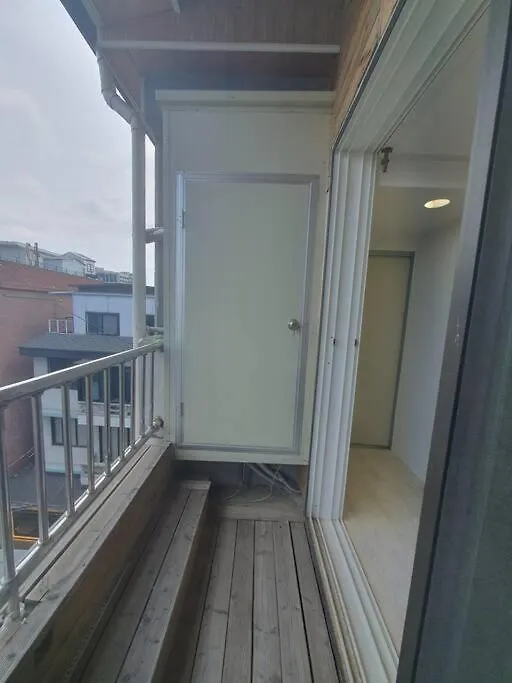 C-5 White Linen House Apartment Seoul